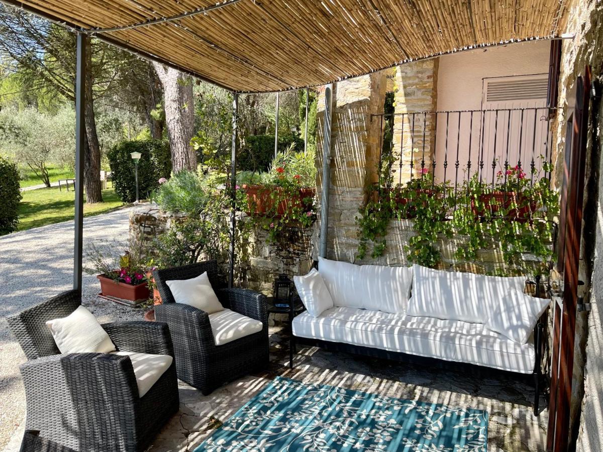 La Panoramica Gubbio - Maison De Charme - Casette E Appartamenti Self Catering Per Vacanze Meravigliose! Экстерьер фото
