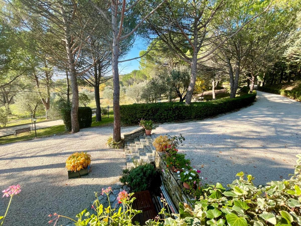 La Panoramica Gubbio - Maison De Charme - Casette E Appartamenti Self Catering Per Vacanze Meravigliose! Экстерьер фото